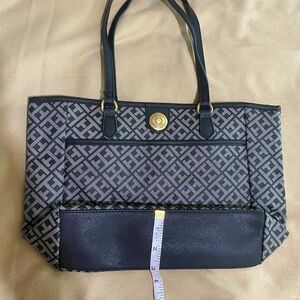 Tommy Hilfiger Logo Black and Gray Shoulder Bag Gold Hardware Like New